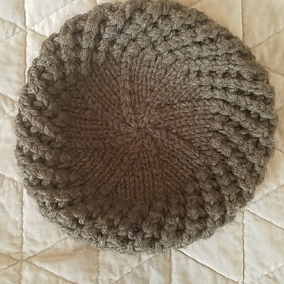 Knit hat - Picture 2 of 3